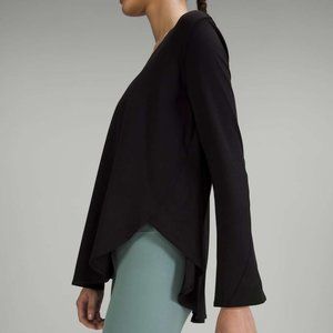 COPY - Lululemon Nulu Relaxed Fit Yoga Long Sleeve Shirt size (8)